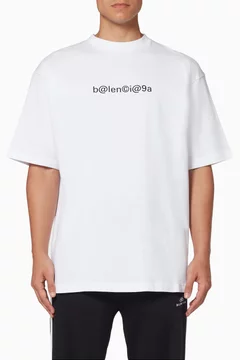 أبيض