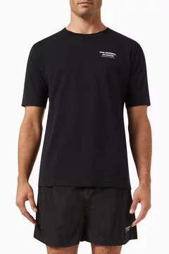 أسود