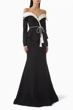 أسود