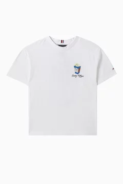 أبيض