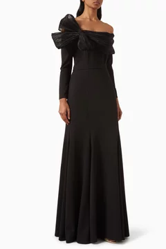 أسود
