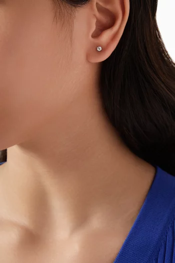 Round Diamond Stud Earrings in 18kt White Gold