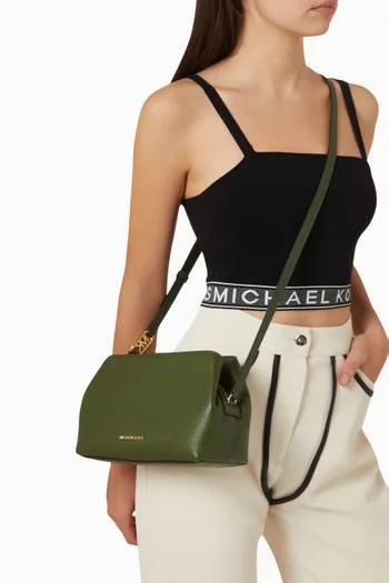 Medium Kensington Messenger Bag in Leather