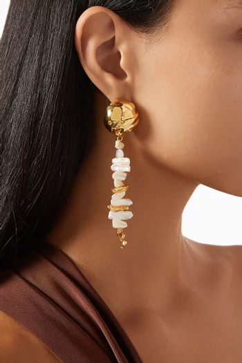 Orbs Dangling Earrings with Cultured Pearls in 18kt Gold-plated Brass