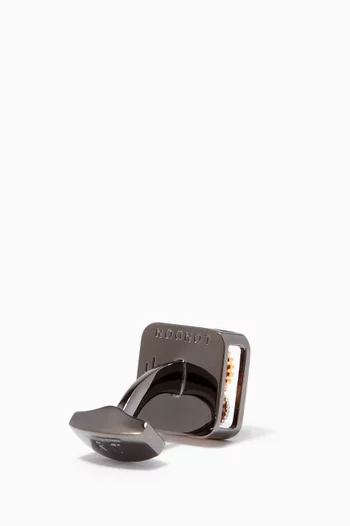 أزرار أكمام بتصميم ترس مربعة فضية داكنة