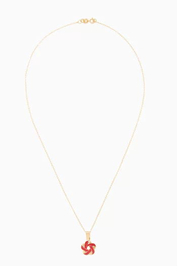 طقم ذهب مزين بزهرة بتصميم هندسي