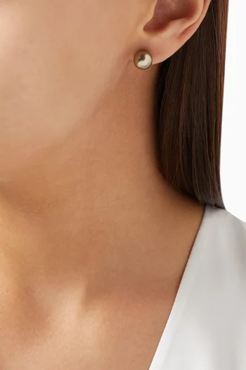 Akila Pearl Stud Earring in 18kt Yellow Gold