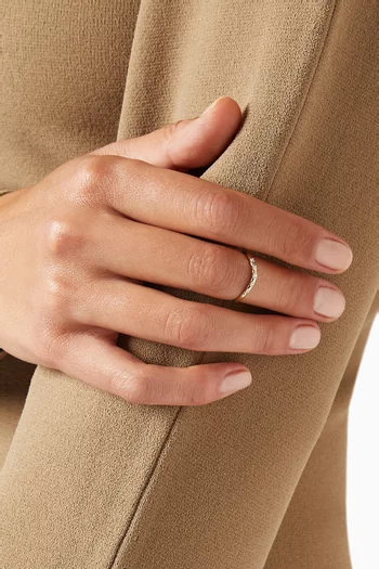 Curve Diamond Band in 14kt Yellow Gold 