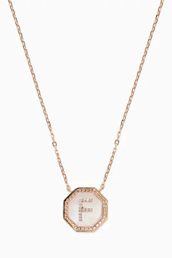 قلادة حرف تراث بدلاية حرف 'A' مرصع بالماس ذهب وردي عيار 18