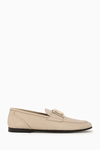 Logo Plaque Loafers in Calfskin