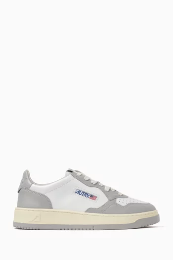 Medalist Mid-top Sneakers in Leather