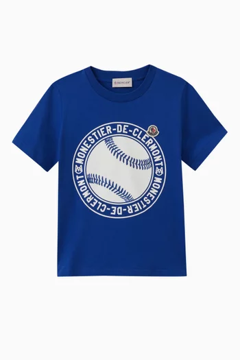 تي شيرت بطبعة شعار الماركة وكرة بيسبول قطن