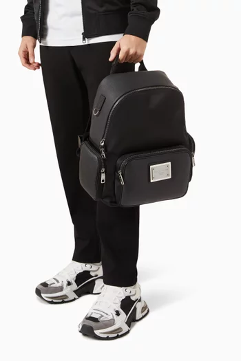 Backpack in Nylon & Grainy Leather