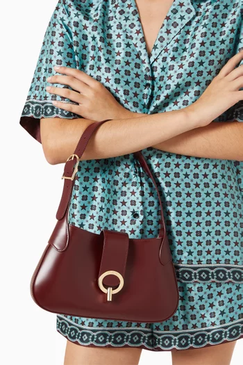 Baguette Shoulder Bag in Leather