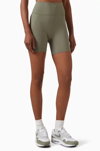 Ultimate Crop Shorts in Stretch-nylon