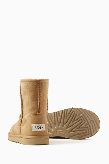 Classic Short II Boots in Suede