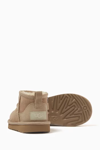 Classic Ultra Mini Boots in Sheepskin