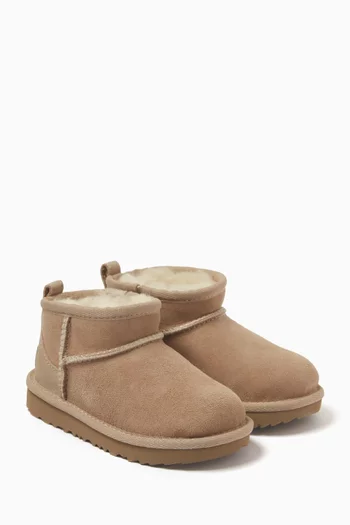 Classic Ultra Mini Boots in Sheepskin