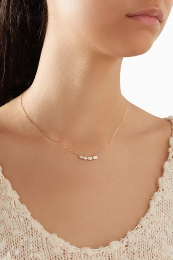 قلادة بدلاية بتصميم جناح مرصعة بماس ذهب عيار 18