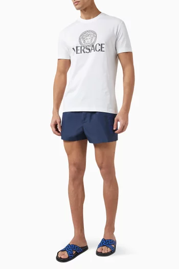 تي شيرت بشعار ميدوسا جيرسيه