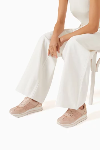 سنيكرز راينا بنعل سميك قنب بنقشة شعار الماركة