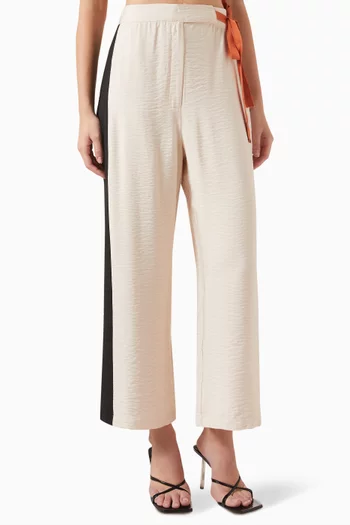 Belted Trousers in Viscose-blend