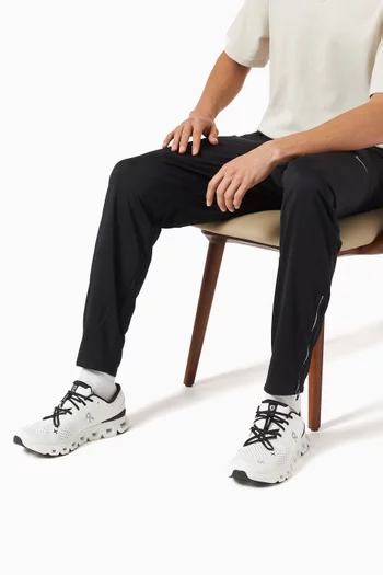 Cloud X 4 Sneakers in Mesh