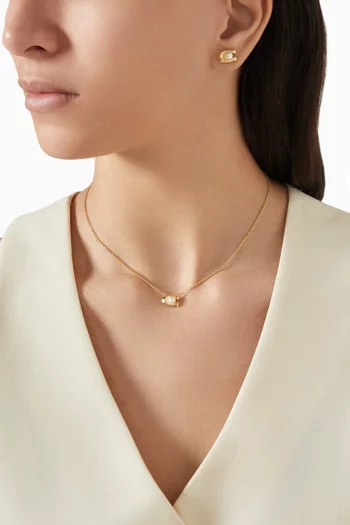 طقم قلادة وأقراط على شكل حرف C مرصعة باللؤلؤ نحاس مطلي بلون ذهبي