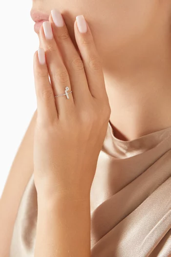 خاتم بحلية حرف "م" وسلسلة قابلة للتعديل ذهب أبيض عيار 18