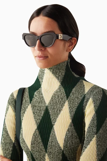 Cat-eye Sunglasses in Acetate
