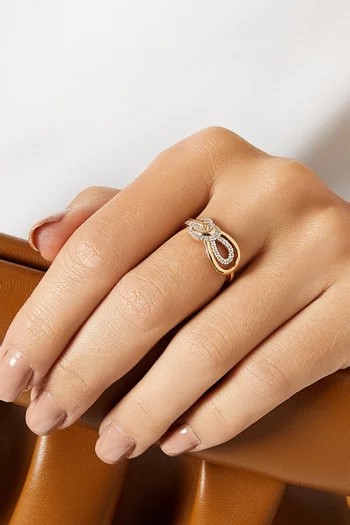 خاتم بتصميم عقدة مرصع بالماس ذهب عيار 18