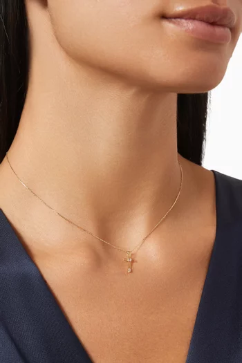 Letter 'T' Initial Pendant Necklace in 18kt Gold