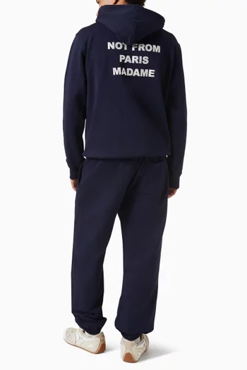 كنزة بغطاء رأس وعبارة نصية قطن