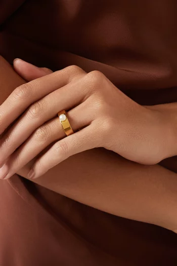 Button Pearl Square Chunky Ring in 18kt Recycled Gold Vermeil