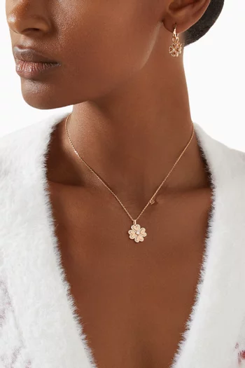Sentimental Clover Necklace in Sterling Silver