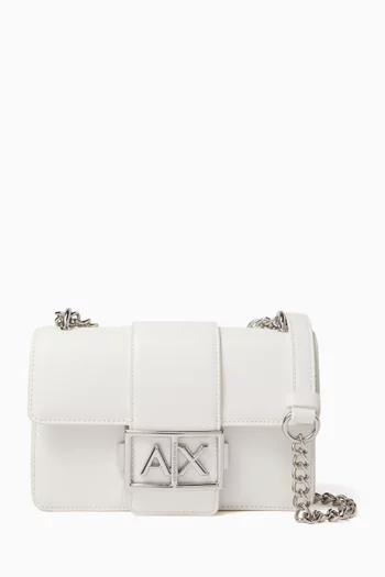 حقيبة كتف جلد صناعي بحلي معدنية بشعار الماركة