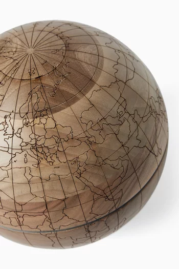 كرة أرضية بتصميم محفور خشب
