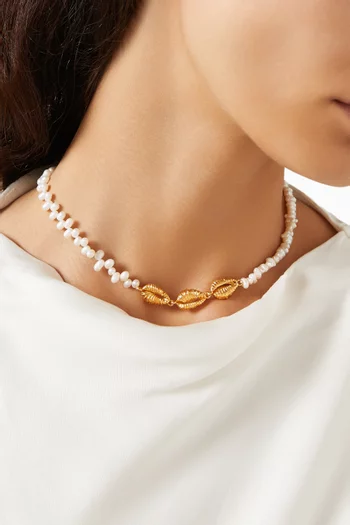 Seashell Pearl Necklace in 18kt Gold-plated Brass