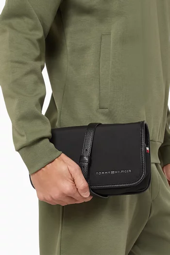 TH Hanging Travel Washbag in Nylon