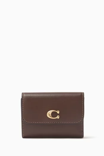 Essential Card Holder Wallet in Leather