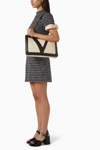 Medium Viva Superstar Shopping Tote Bag in Leather