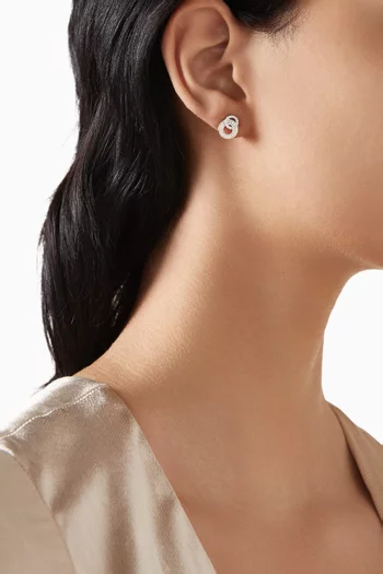 Interlocked Circles Diamond Stud Earrings in 18kt Gold
