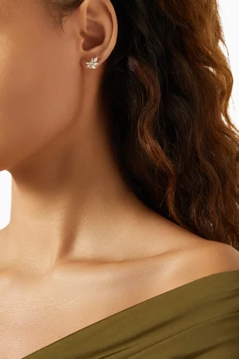 أقراط مرصعة بأحجار زركونيا مكعبة بتصميم أوراق شجر نحاس مطلي ذهب