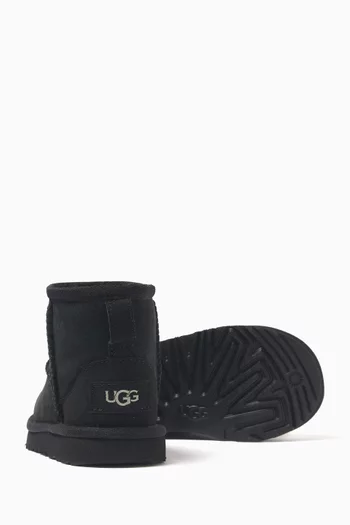 Classic II Mini Boot in Sheepskin