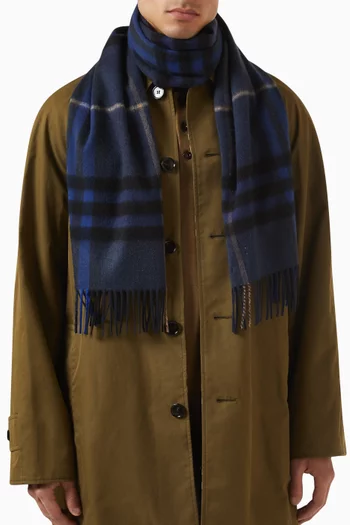 Check-print Fringed Scarf in Cashmere