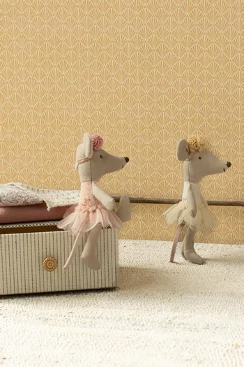 دمية ليتل سيستر بتصميم فأرة راقصة باليه