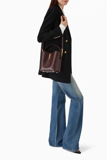 Le 37 Bucket Bag in Shiny Calfskin Leather