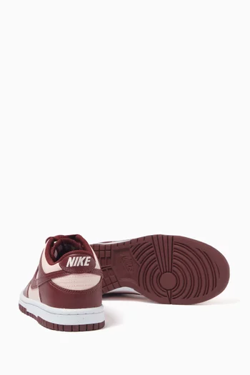 Dunk Low Sneakers