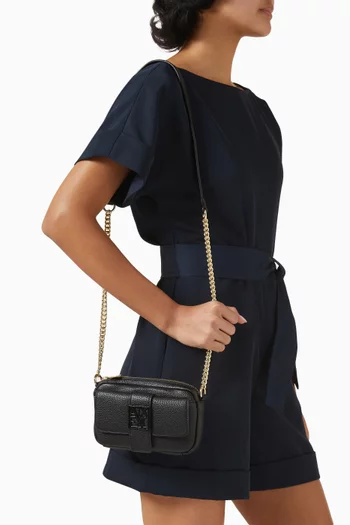 حقيبة كاميرا سوزي بشعار الماركة جلد صناعي