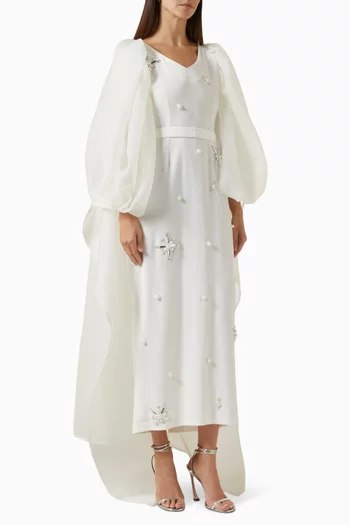 فستان متوسط الطول بكاب مزين بتطريزات أورجانزا وكريب